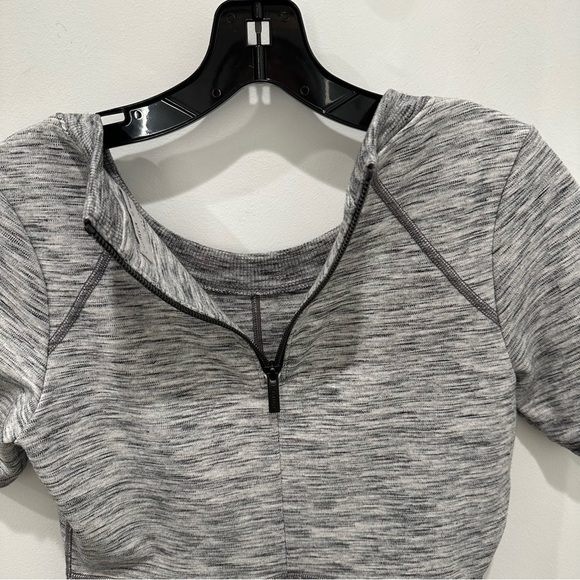 Athleta En Route Light Heather Gray Spacedye Short Sleeve Sweatshirt Dress - Picture 7 of 10